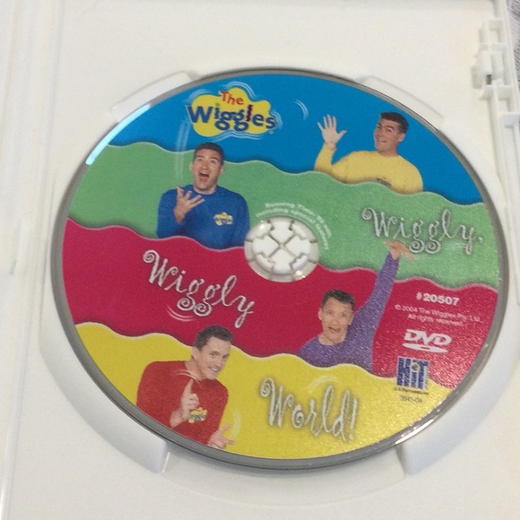 😜🤪 - Set of 12 DVD movies for kids. Mickey Mouse, Care Bears, Elmo, Wiggles…. - Picture 8 of 9
